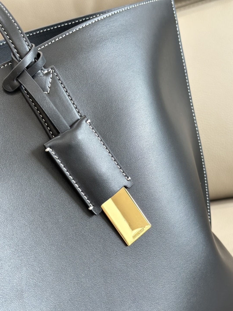 Bv*b*rry shopping bags